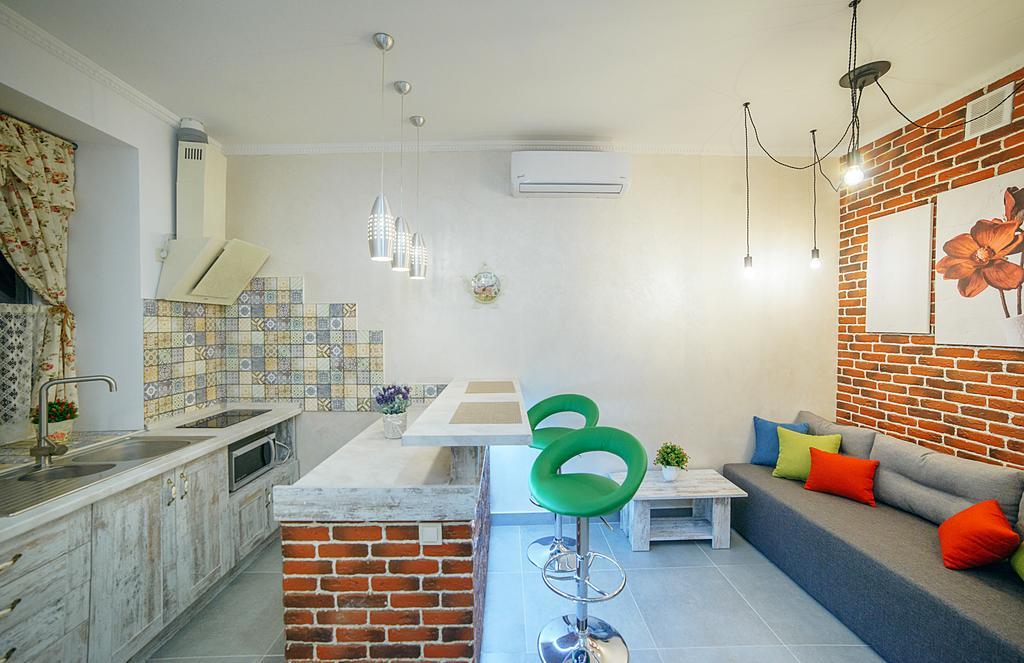 Apartment At Lyulki 利沃夫 外观 照片